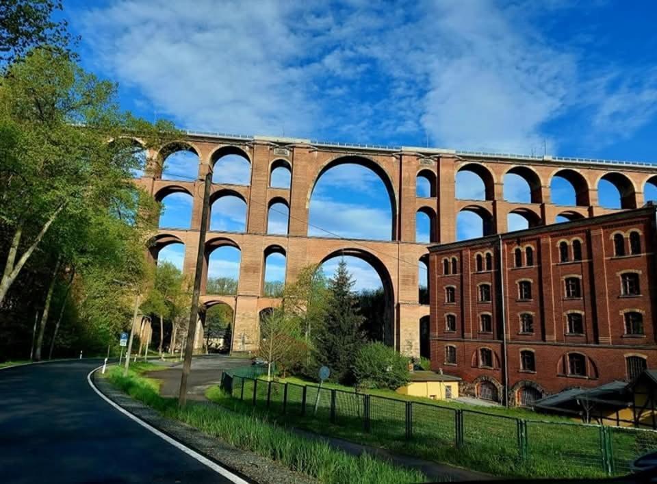 Ferienwohnung "Blick Mylau" - Naehe Freizeitpark Plohn & Weltgroesster Ziegelsteinbruecke Reichenbach im Vogtland Kültér fotó
